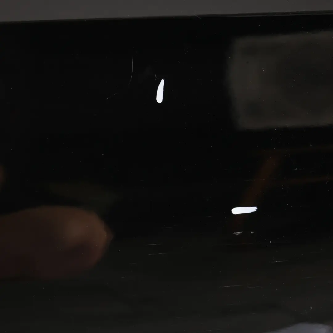 Hintertür Rechts Mythical Black Schwarz Metallic - Y9T für Audi A4 B9 Avant mit Teilenummer 8W5833052D Audi A4 B9 Avant Hintertür Rechts Mythical Black Schwarz Metallic - Y9T - SKU 8W5833052D-MYB - Teilenummer 8W5833052D