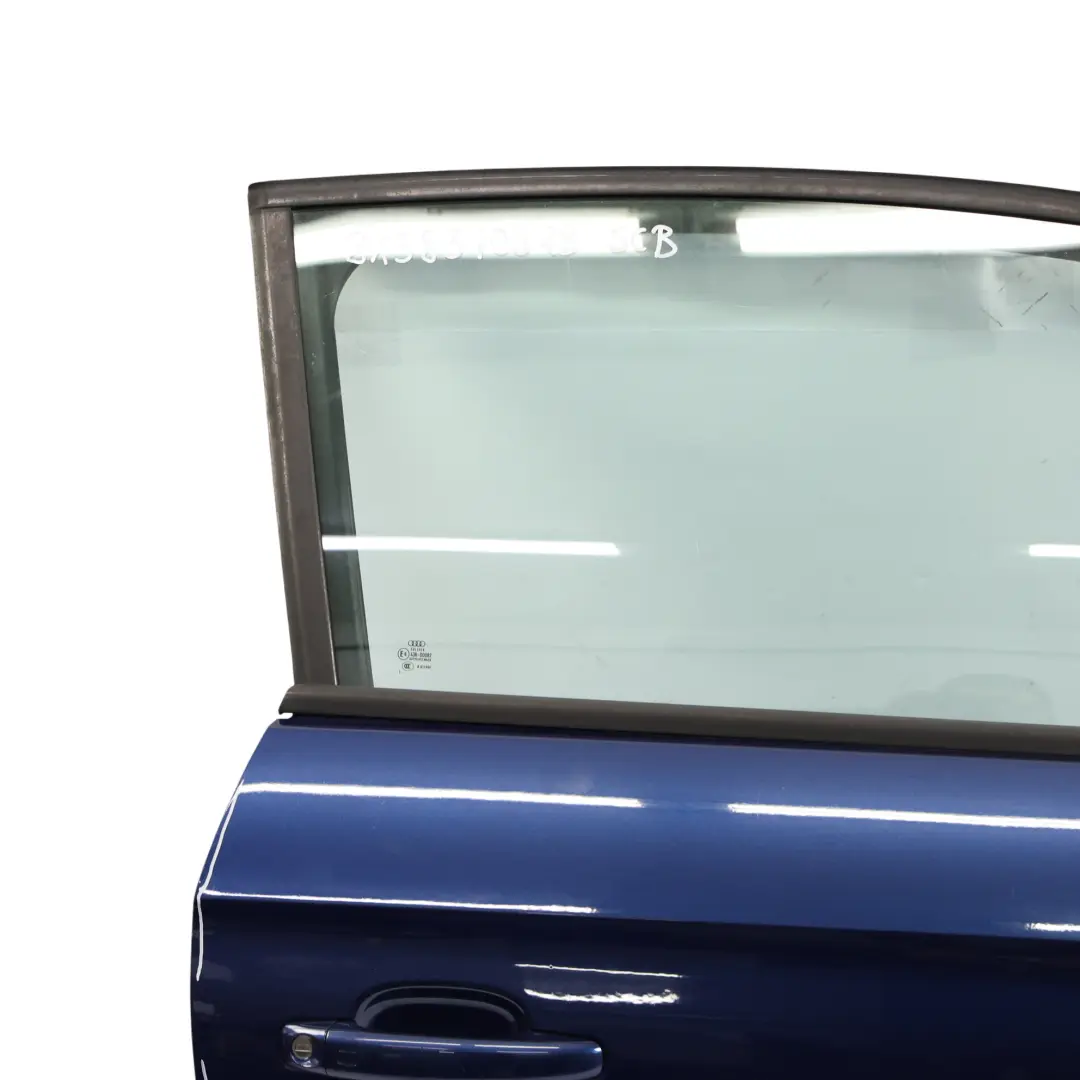 Puerta Delantera Derecha 3-Puerta Scuba Blue Metalizado - X5Q para Audi A1 8X con número de pieza 8X3831052B Audi A1 8X Puerta Delantera Derecha 3-Puerta Scuba Blue Metalizado - X5Q - SKU 8X3831052B-SCB - Número de pieza 8X3831052B