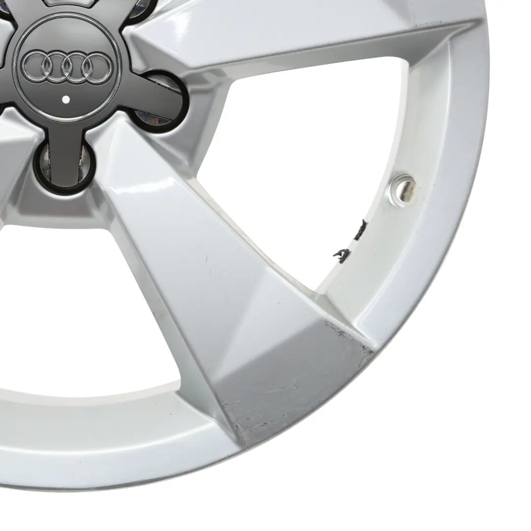 Audi A1 8X Cerchio Lega Argento 16" 7J ET:34 Star Spoke - SKU 8XA601025A-4 - Numero di parte 8XA601025A