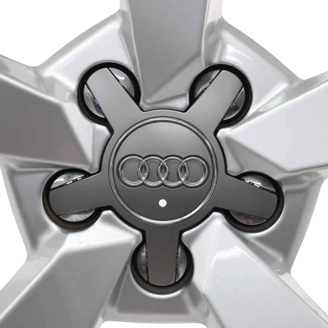 Audi A1 8X Cerchio Lega Argento 16" 7J ET:34 Star Spoke - SKU 8XA601025A-4 - Numero di parte 8XA601025A
