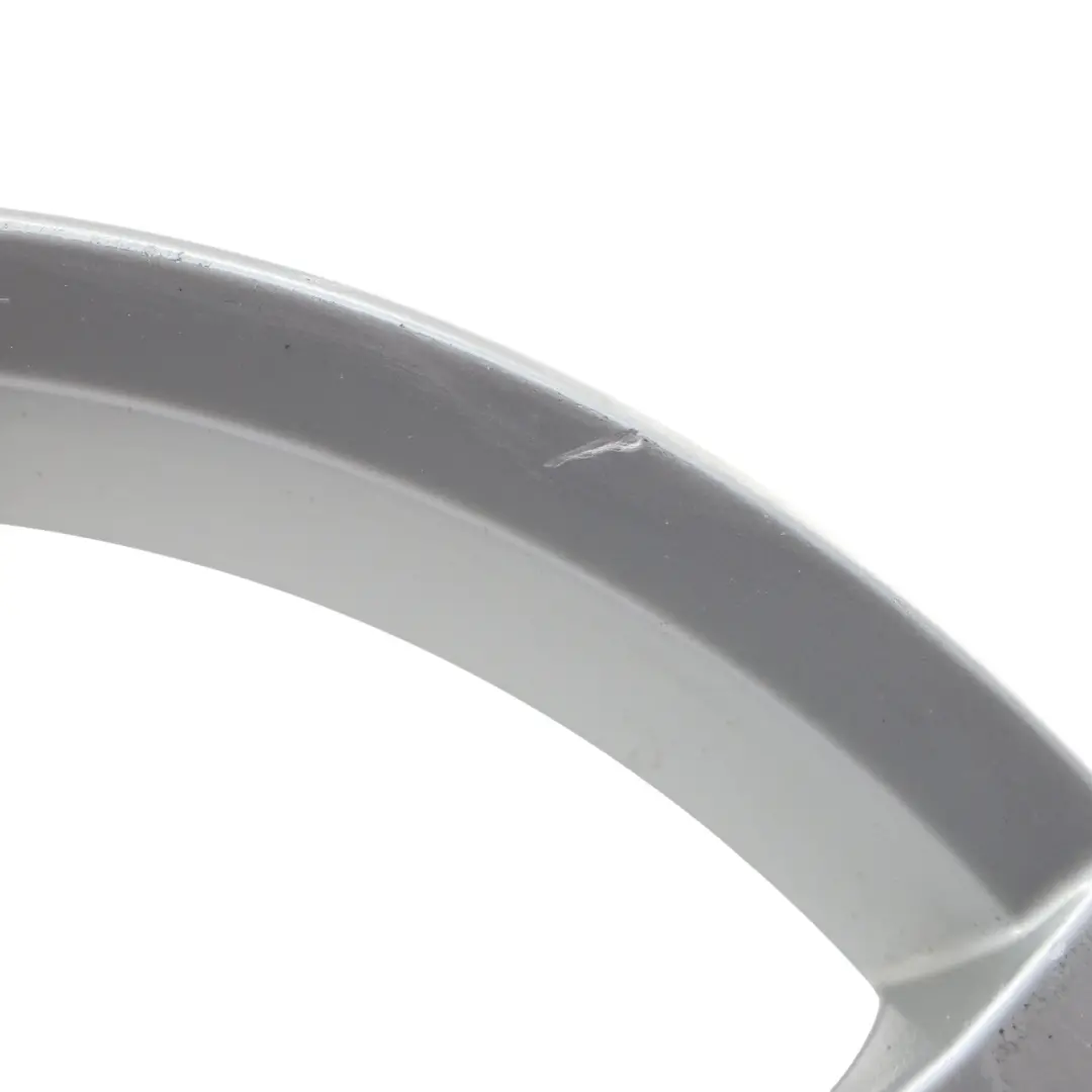 Jante Alliage Argent 16" 7J ET:34 Rayons Étoilés pour Audi A1 8X à propos du numéro de pièce 8XA601025A Audi A1 8X Jante Alliage Argent 16" 7J ET:34 Rayons Étoilés - SKU 8XA601025A-4 - Numéro de pièce 8XA601025A