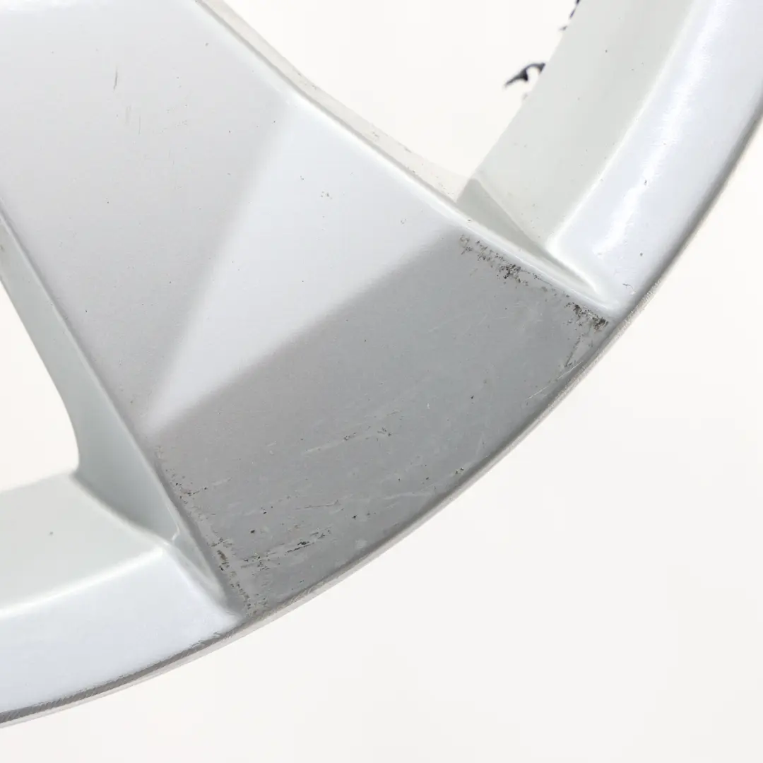 Jante Alliage Argent 16" 7J ET:34 Rayons Étoilés pour Audi A1 8X à propos du numéro de pièce 8XA601025A Audi A1 8X Jante Alliage Argent 16" 7J ET:34 Rayons Étoilés - SKU 8XA601025A-4 - Numéro de pièce 8XA601025A