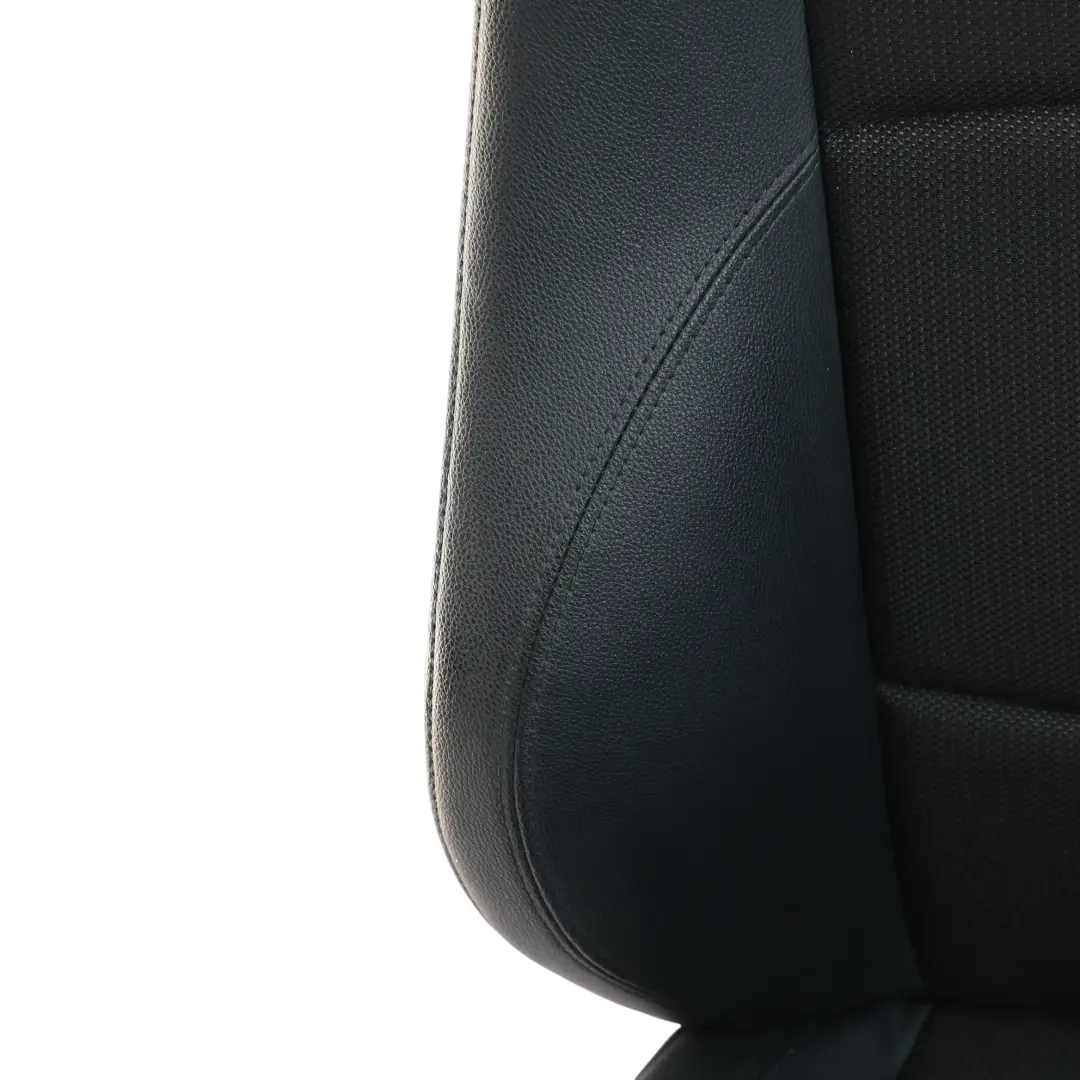 Sedile anteriore sinistro Tessuto / Similpelle Flashpoint per BMW E87 LCI Sport con numero di parte 9179149 BMW E87 LCI Sport Sedile anteriore sinistro Tessuto / Similpelle Flashpoint - SKU 9179149-1 - Numero di parte 9179149