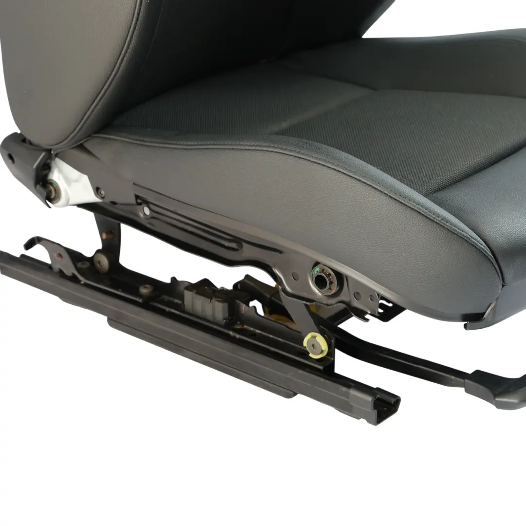 BMW E87 LCI Sport Siège Avant Gauche Tissu / Simili Cuir Flashpoint - SKU 9179149-1 - Numéro de pièce 9179149