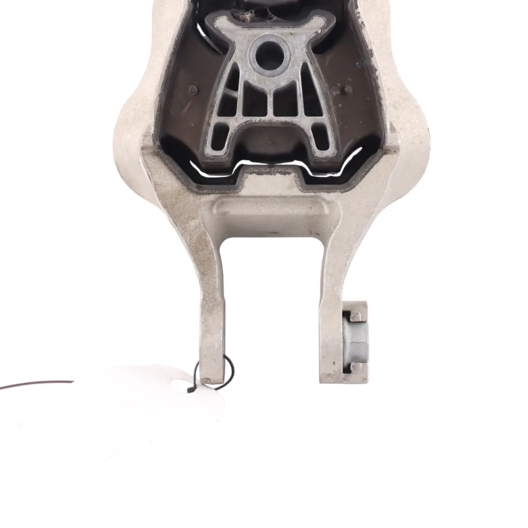 F74 F78 U06 U11 U12 U10 Swing Support Mount Bracket Right O/S to BMW F70 with Part number 9423382 BMW F70 F74 F78 U06 U11 U12 U10 Swing Support Mount Bracket Right O/S - SKU 9423382 - Part number 9423382