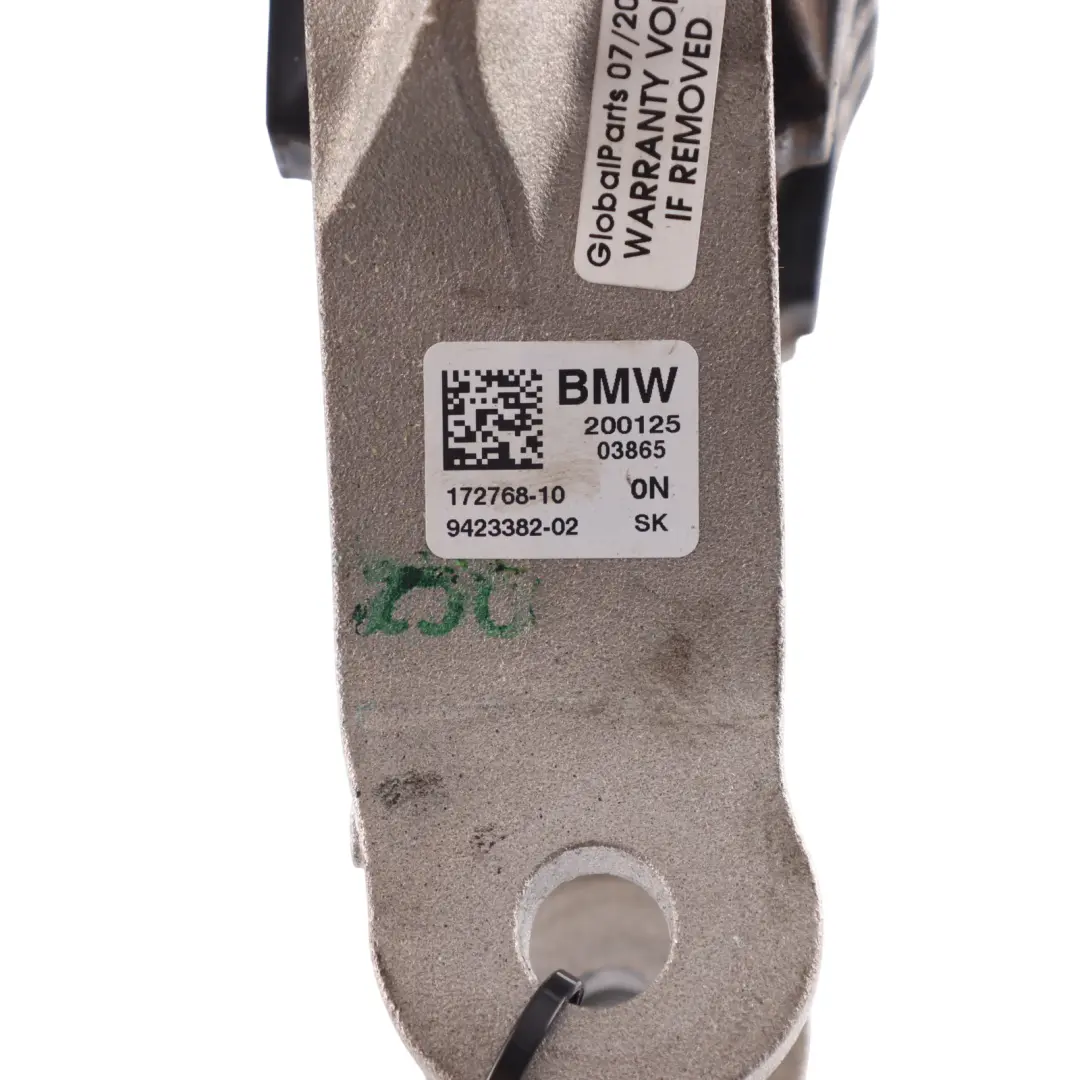 F74 F78 U06 U11 U12 U10 Swing Support Mount Bracket Right O/S to BMW F70 with Part number 9423382 BMW F70 F74 F78 U06 U11 U12 U10 Swing Support Mount Bracket Right O/S - SKU 9423382 - Part number 9423382