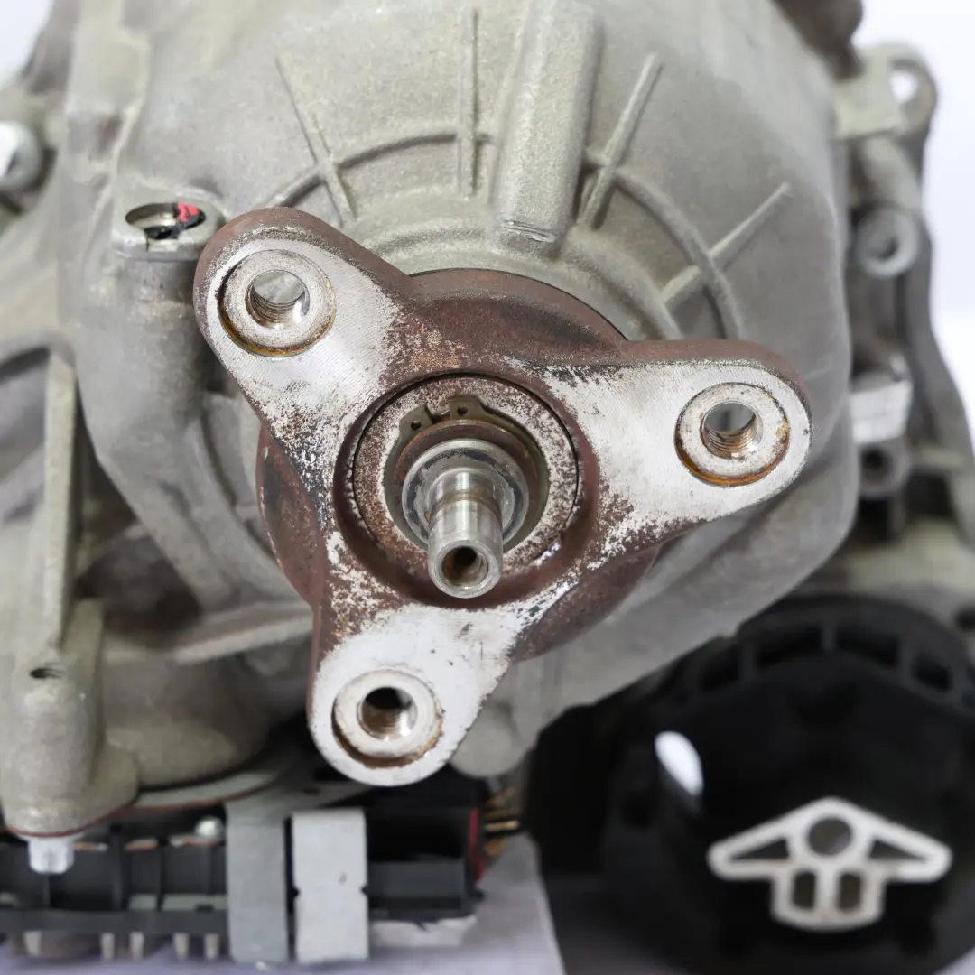  Transfer Case BMW G11 G12 G30 G31 Transmission Box ATC13 WARRANTY - SKU 9469020-1 - Part number 9469020