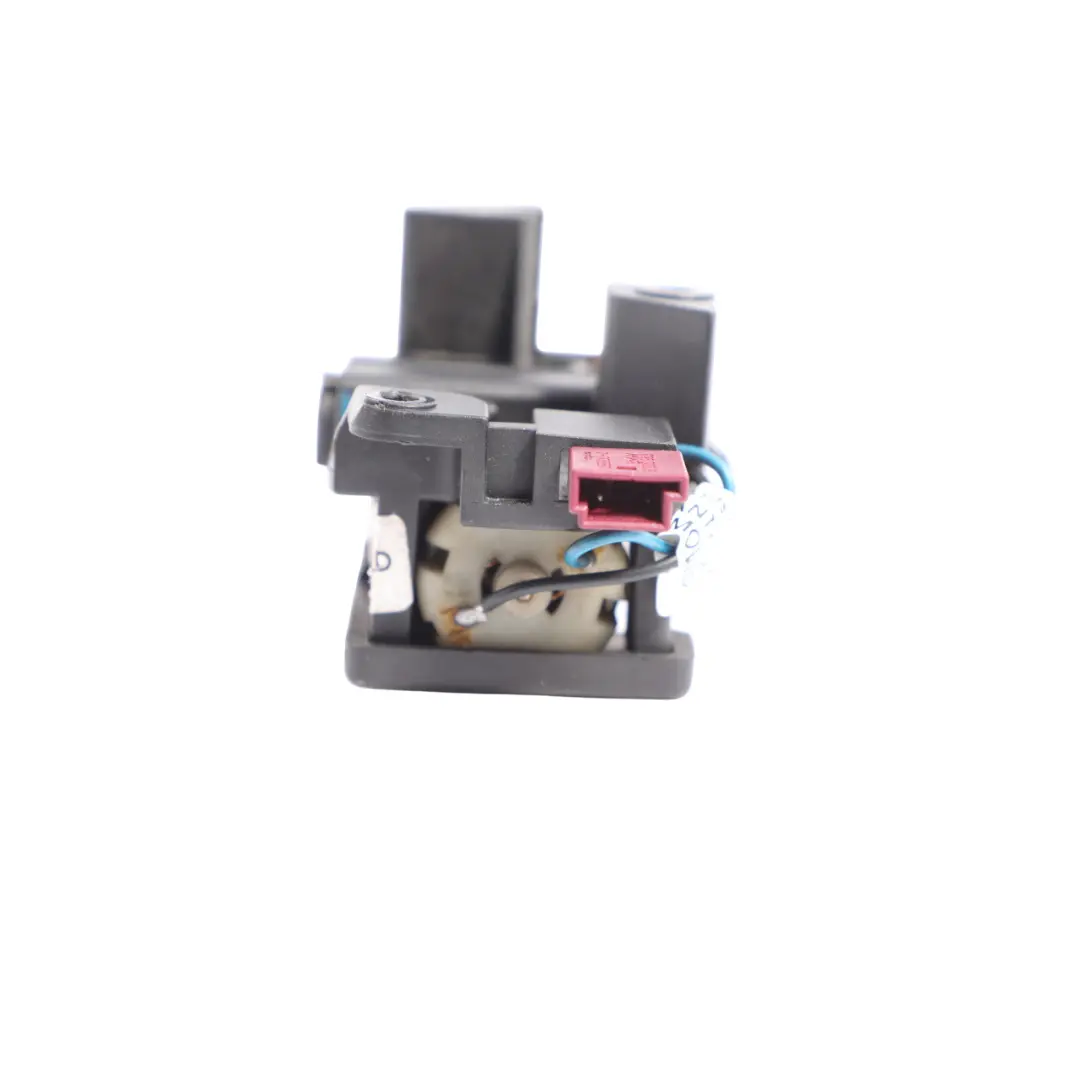 Acutator Adjuster Trunk Luggage Compartment Motor Rear Right to BMW E61 with Part number 9918003265 BMW E61 Acutator Adjuster Trunk Luggage Compartment Motor Rear Right - SKU 9918003265 - Part number 9918003265