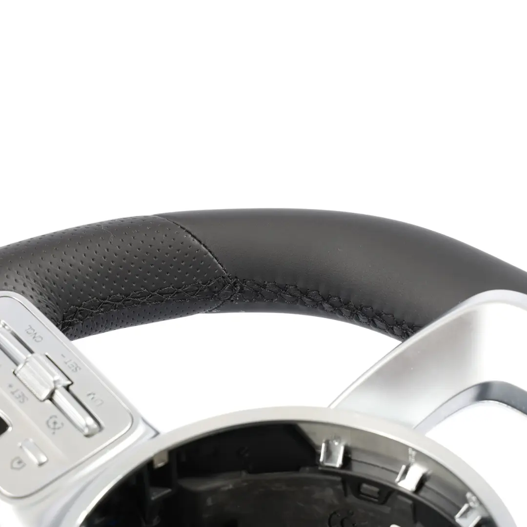 NUOVO in pelle nera multifunzione Cambio al volante per Volante Mercedes W177 W205 con numero di parte A0004608402 Volante Mercedes W177 W205 NUOVO in pelle nera multifunzione Cambio al volante - SKU A0004608402-2 - Numero di parte A0004608402