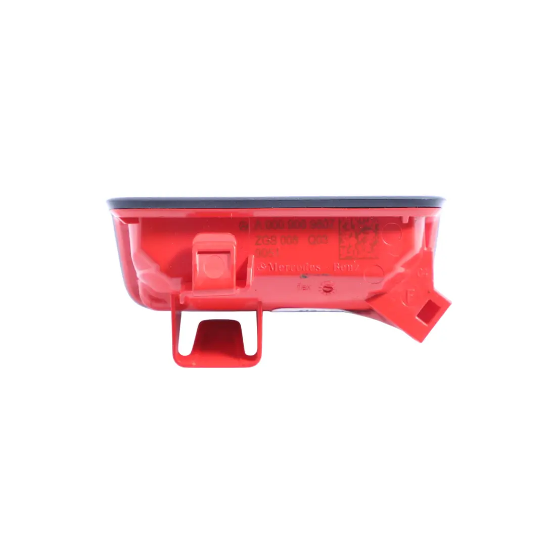 Lampka Drzwi Przednich Wejścia Lewa Prawa do Mercedes W206 o numerze A0009069807 Mercedes W206 Lampka Drzwi Przednich Wejścia Lewa Prawa - SKU A0009069807 - Numer Części A0009069807