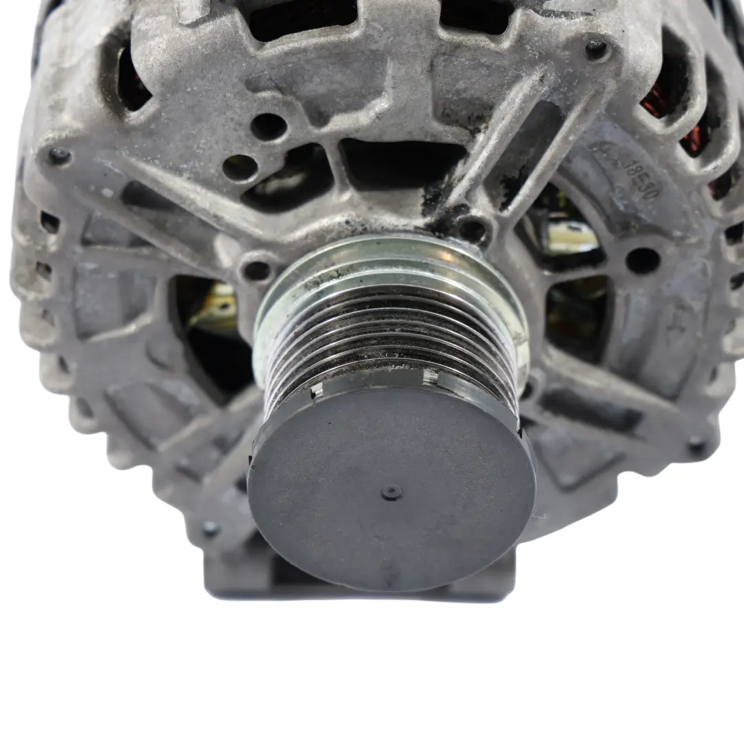 Alternador Mercedes W164 W221 W251 Motor Generador 220A Valeo A0009063522 para con número de pieza A0141541302 Alternador Mercedes W164 W221 W251 Motor Generador 220A Valeo A0009063522 - SKU A0141541302 - Número de pieza A0141541302