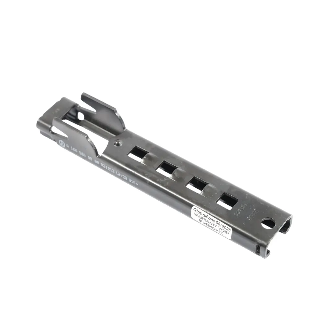 Regolatore Cinture Sedile Posteriore Sinistro Destro per Mercedes W166 con numero di parte A1668600088 Mercedes W166 Regolatore Cinture Sedile Posteriore Sinistro Destro - SKU A1668600088 - Numero di parte A1668600088