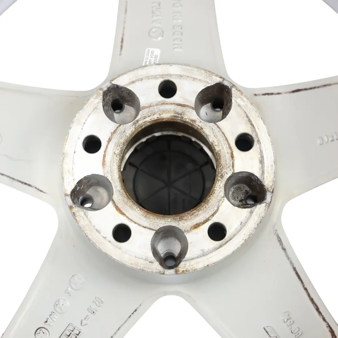 Llanta Trasera Aleación 16" 8J ET:30 Plata para Mercedes SLK R171 con número de pieza A1714013402 Mercedes SLK R171 Llanta Trasera Aleación 16" 8J ET:30 Plata - SKU A1714013402-1 - Número de pieza A1714013402