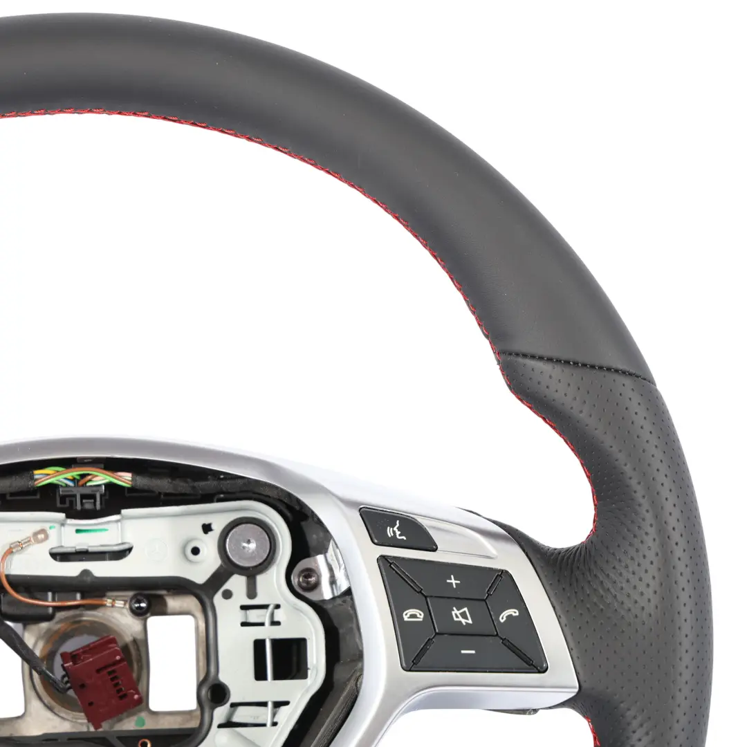 W156 W176 Volante NUEVO Cuero Negro Hilos Rojos para Mercedes con número de pieza A1724608103 Mercedes W156 W176 Volante NUEVO Cuero Negro Hilos Rojos - SKU A1724608103-1 - Número de pieza A1724608103