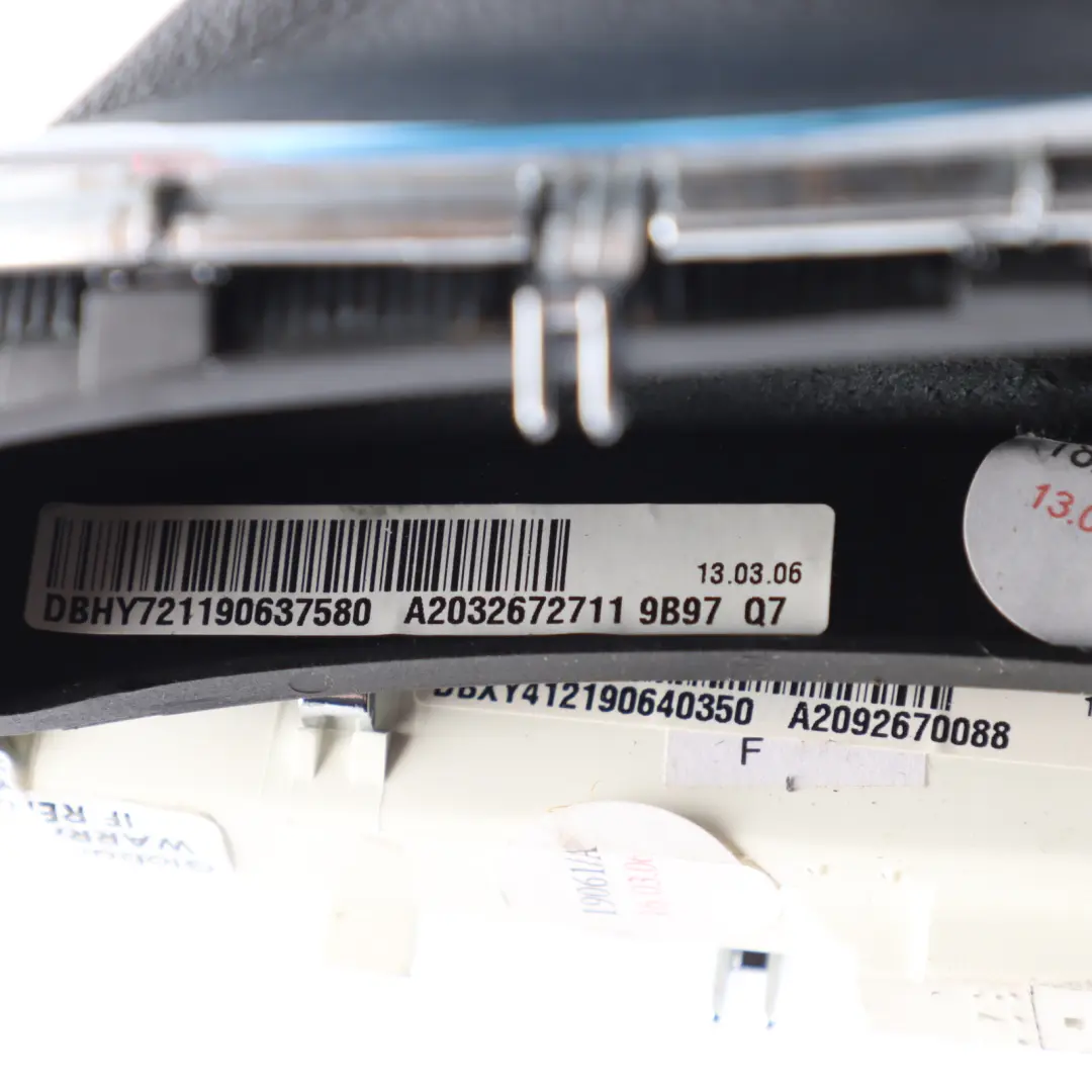 Cambio Selettore Copertura Manopola Leva Impugnatura per Mercedes W203 con numero di parte A2032672711 Mercedes W203 Cambio Selettore Copertura Manopola Leva Impugnatura - SKU A2032672711 - Numero di parte A2032672711