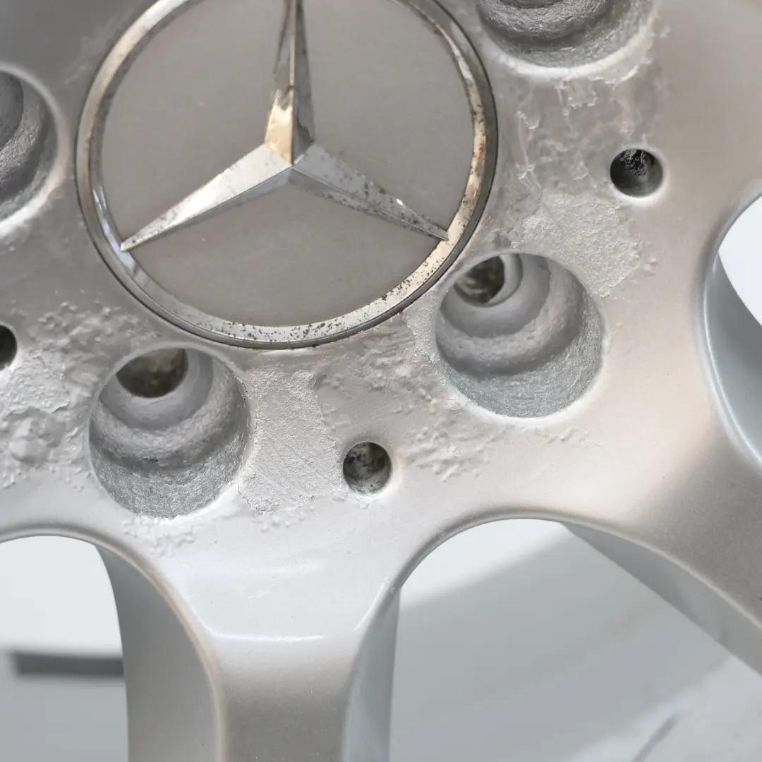 Jante En Alliage À 7 Branches Argent 16" ET:31 7J pour Mercedes W203 à propos du numéro de pièce A2034013002 Mercedes W203 Jante En Alliage À 7 Branches Argent 16" ET:31 7J - SKU A2034013002-1 - Numéro de pièce A2034013002