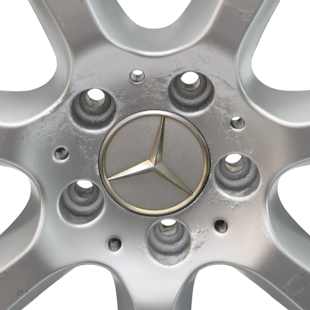Cerchio In Lega 7 Razze Argento 16" ET:31 7J per Mercedes W203 con numero di parte A2034013002 Mercedes W203 Cerchio In Lega 7 Razze Argento 16" ET:31 7J - SKU A2034013002-2 - Numero di parte A2034013002