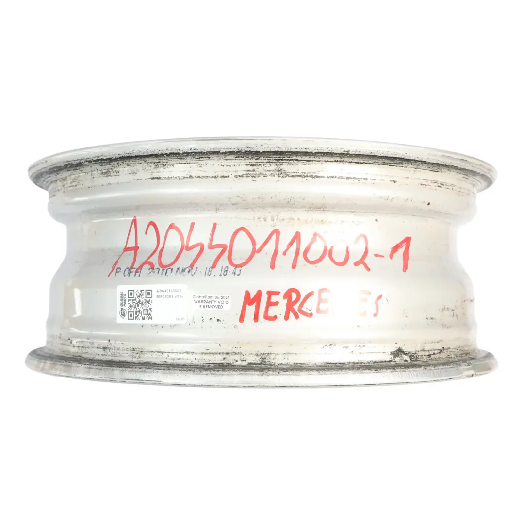 Srebrna Felga Aluminiowa 16" 6J ET:39 do Mercedes W204 o numerze A2044011002 Mercedes W204 Srebrna Felga Aluminiowa 16" 6J ET:39 - SKU A2044011002-1 - Numer Części A2044011002