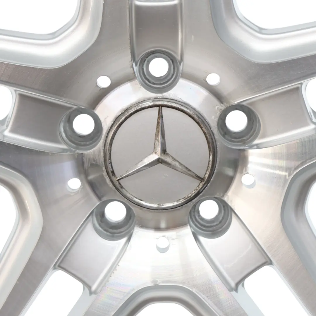 Cerchio Lega 18" 8J ET:50 A 5 Doppie Razze Argento per Mercedes W204 AMG con numero di parte A2044014102 Mercedes W204 AMG Cerchio Lega 18" 8J ET:50 A 5 Doppie Razze Argento - SKU A2044014102-7 - Numero di parte A2044014102