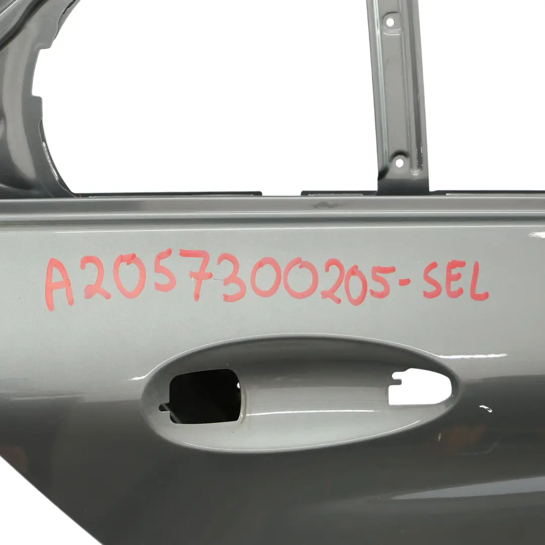 Mercedes W205 Porte Arrière Droite Selenite Grey Gris Métallisé - 992 - SKU A2057300205-SEL - Numéro de pièce A2057300205