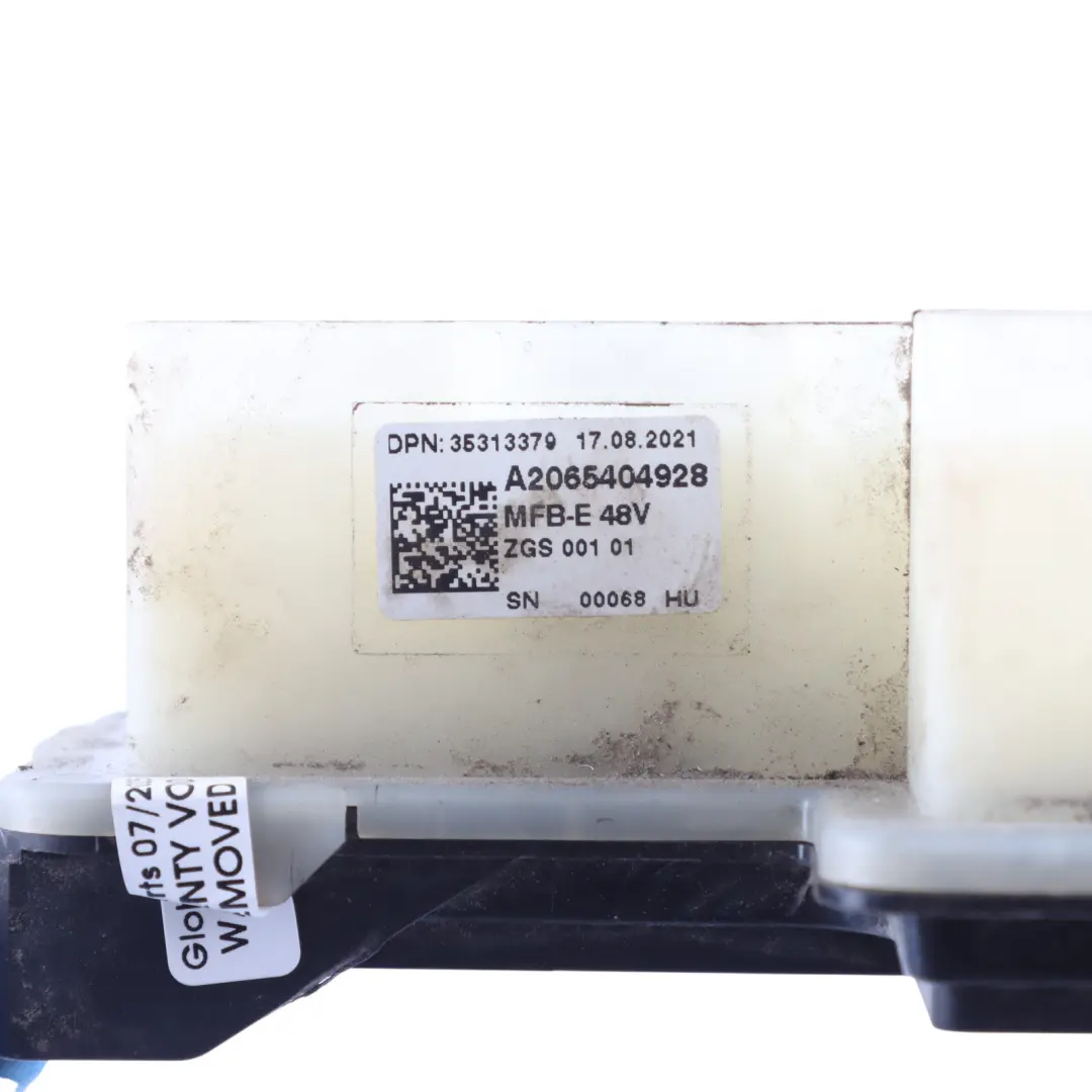 W214 Voltage Converter Inverter Power Distributor to Mercedes W206 with Part number A2065404928 Mercedes W206 W214 Voltage Converter Inverter Power Distributor - SKU A2065404928 - Part number A2065404928