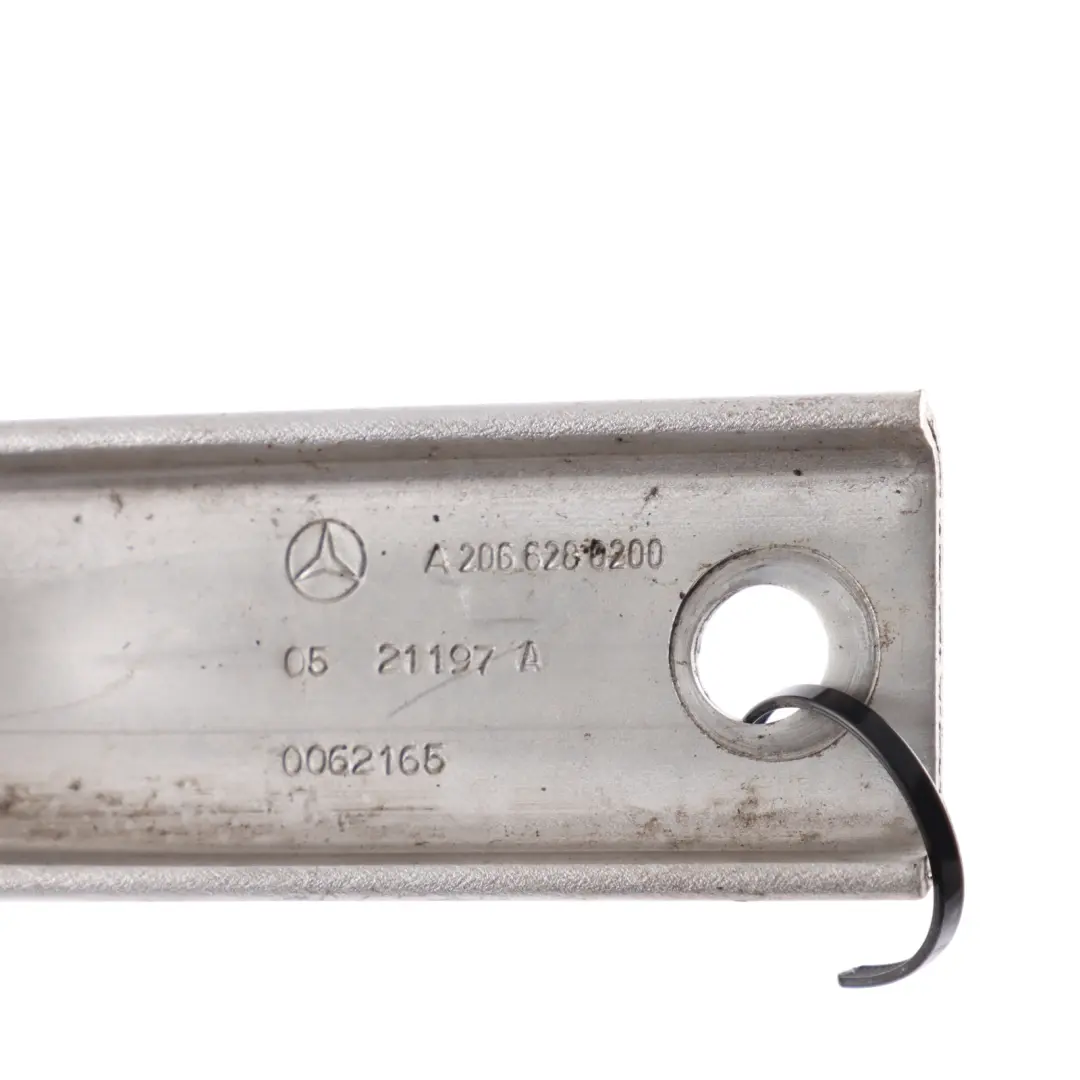 Barra Rinforzo Superior Anteriore Sinistra Destra per Mercedes W206 con numero di parte A2066280200 Mercedes W206 Barra Rinforzo Superior Anteriore Sinistra Destra - SKU A2066280200 - Numero di parte A2066280200