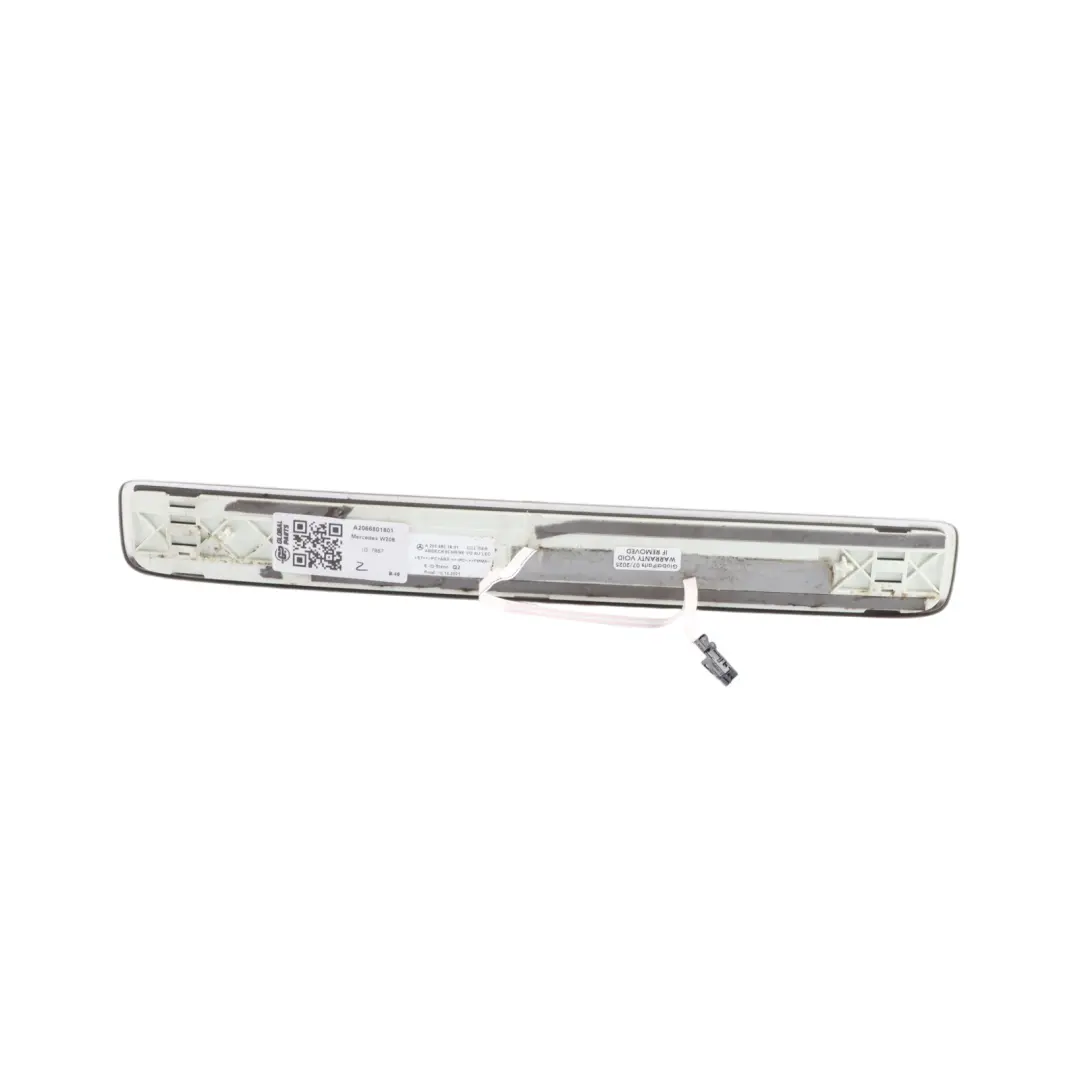 Tira Sellado Puerta Delantera Cubierta Derecha para Mercedes W206 con número de pieza A2066801801 Mercedes W206 Tira Sellado Puerta Delantera Cubierta Derecha - SKU A2066801801 - Número de pieza A2066801801