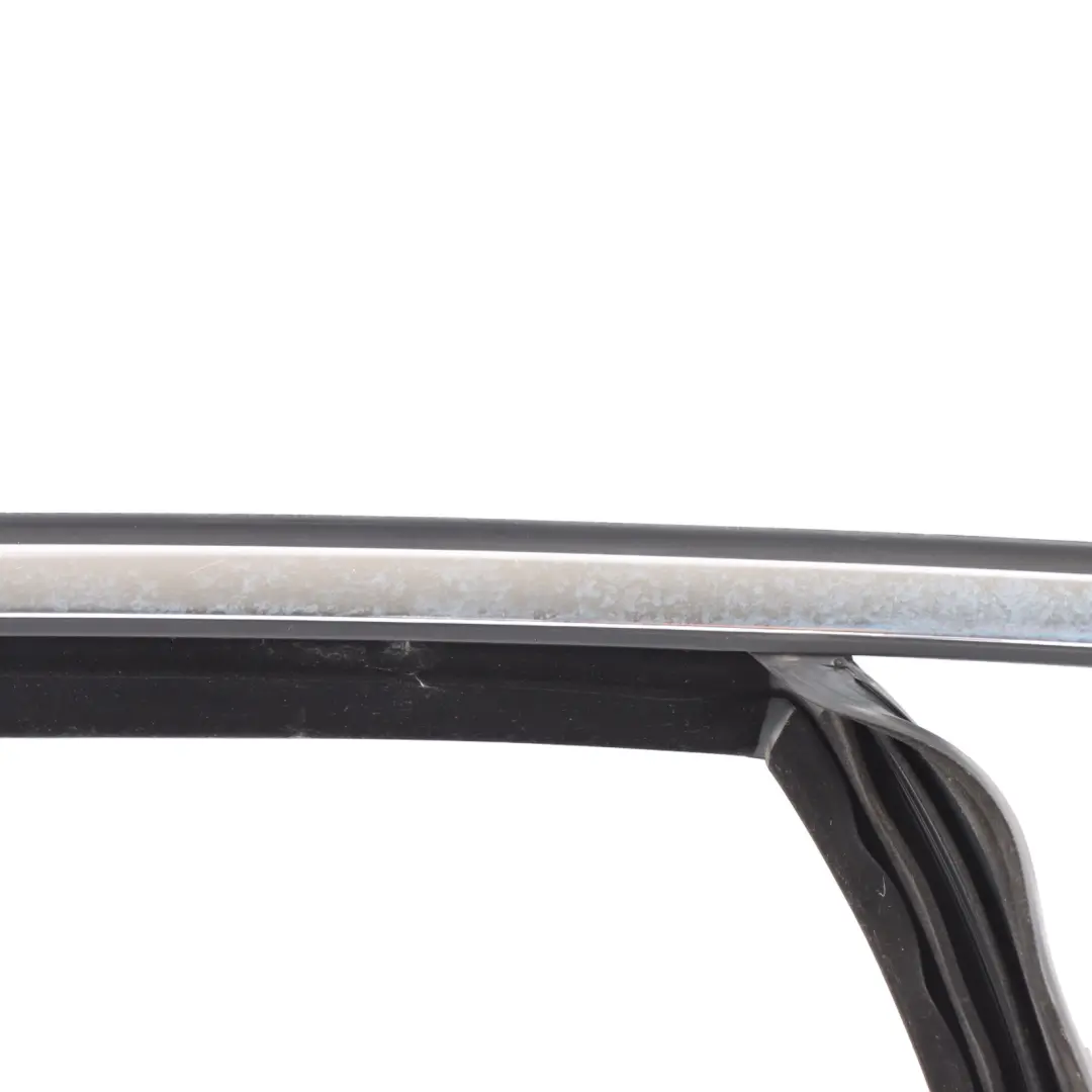 Door Window Seal Trim Strip Channel Front Right O/S to Mercedes W206 with Part number A2067256400 Mercedes W206 Door Window Seal Trim Strip Channel Front Right O/S - SKU A2067256400 - Part number A2067256400