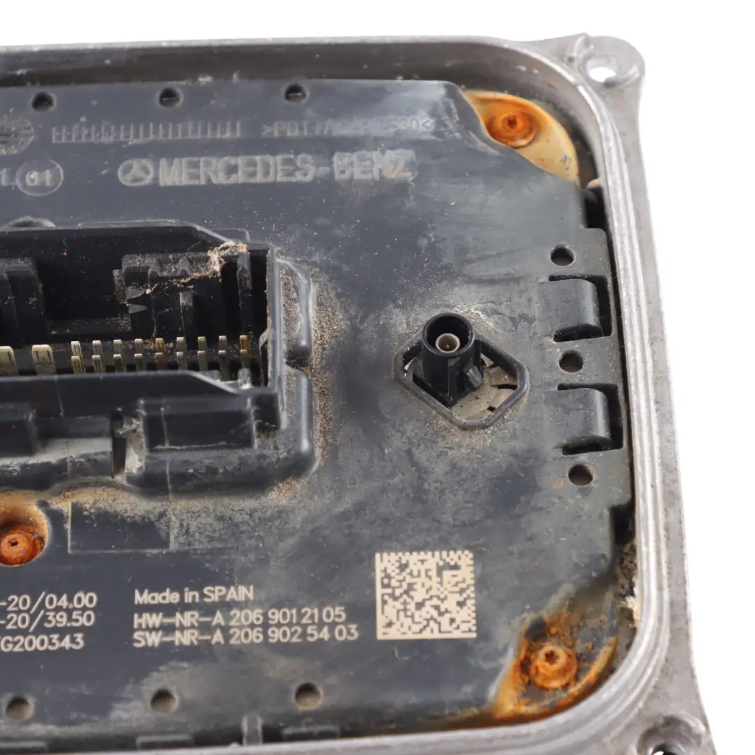 Front Lamp Headlight Ballast Module Unit ECU to Mercedes W206 with Part number A2069004211 Mercedes W206 Front Lamp Headlight Ballast Module Unit ECU - SKU A2069004211 - Part number A2069004211