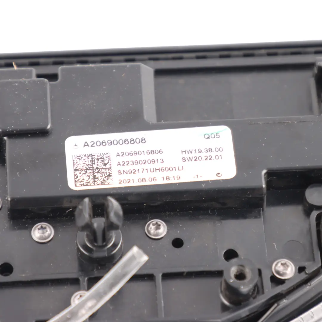 Control Adjustment Switch Unit Front Right O/S A2069016806 to Mercedes W206 Seat with Part number A2069006808 Mercedes W206 Seat Control Adjustment Switch Unit Front Right O/S A2069016806 - SKU A2069006808 - Part number A2069006808