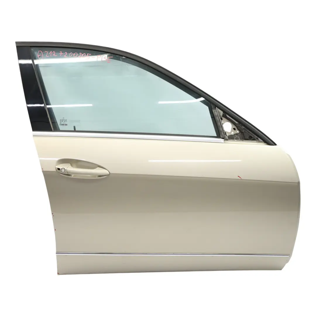 Tür Hinten Rechts Pearl Beige Metallic - 794 für Mercedes W212 Limousine mit Teilenummer A2127300205 Mercedes W212 Limousine Tür Hinten Rechts Pearl Beige Metallic - 794 - SKU A2127300205-PBE - Teilenummer A2127300205
