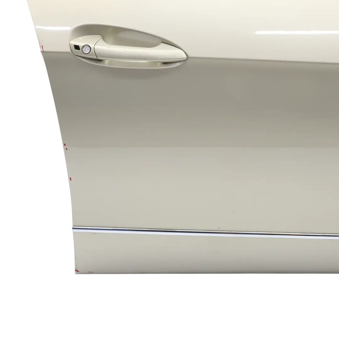 Tür Hinten Rechts Pearl Beige Metallic - 794 für Mercedes W212 Limousine mit Teilenummer A2127300205 Mercedes W212 Limousine Tür Hinten Rechts Pearl Beige Metallic - 794 - SKU A2127300205-PBE - Teilenummer A2127300205