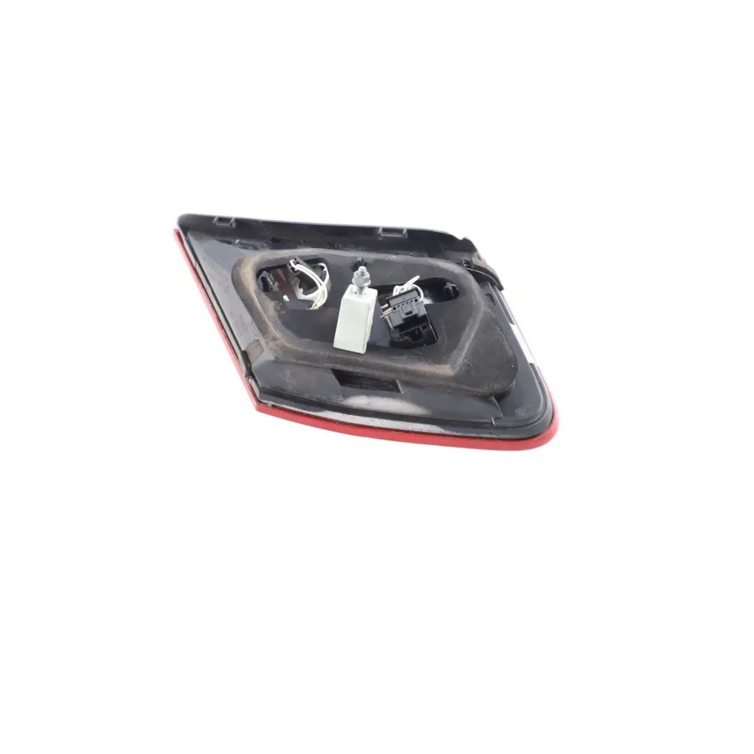 Luz Trasera Maletero Trasera Izquierda para Mercedes W212 Berlina con número de pieza A2128200764 Mercedes W212 Berlina Luz Trasera Maletero Trasera Izquierda - SKU A2128200764 - Número de pieza A2128200764