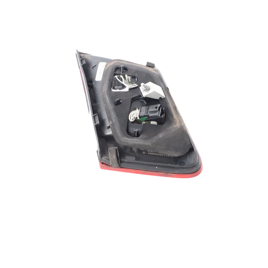 Mercedes W212 Sedan Lampa W Klapę Bagażnika Tylna Prawa - SKU A2128200864 - Numer Części A2128200864