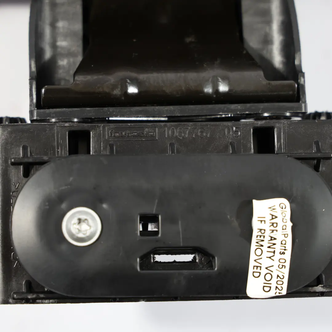 Mercedes W212 Front Seat Headrest Display Screen Monitor Unit - SKU A2128205404 - Part number A2128205404