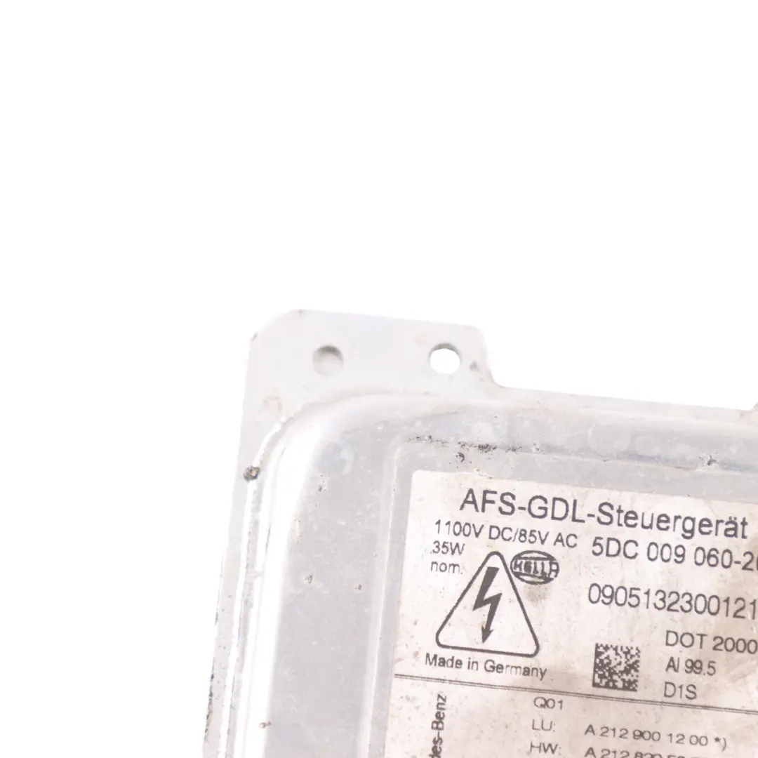 Moduł Sterownik Przetwornica Reflektorów ECU do Mercedes W212 o numerze A2129001200 Mercedes W212 Moduł Sterownik Przetwornica Reflektorów ECU - SKU A2129001200 - Numer Części A2129001200