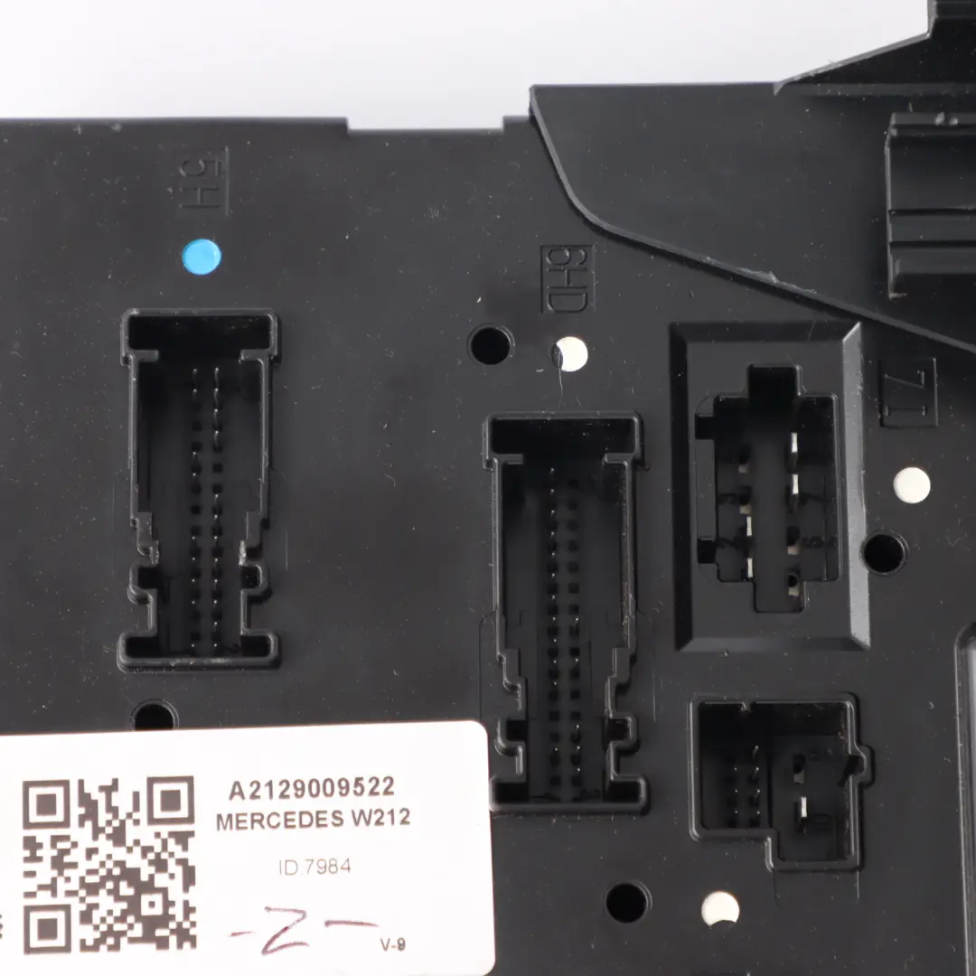 Fuse Box Relay Rear SAM Control Unit Module to Mercedes W212 with Part number A2129009522 Mercedes W212 Fuse Box Relay Rear SAM Control Unit Module - SKU A2129009522 - Part number A2129009522