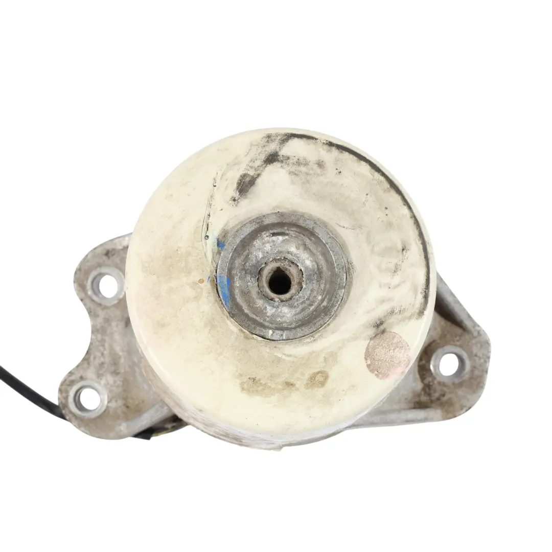 Halterung Vorne Links für Mercedes C238 Motor mit Teilenummer A2132405100 Mercedes C238 Motor Halterung Vorne Links - SKU A2132405100 - Teilenummer A2132405100