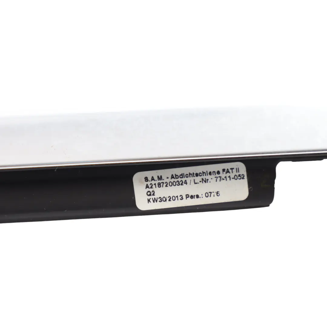 Listwa Uszczelki Szyby Zewnętrzna Przednia Lewa do Mercedes C218 o numerze A2187200324 Mercedes C218 Listwa Uszczelki Szyby Zewnętrzna Przednia Lewa - SKU A2187200324 - Numer Części A2187200324