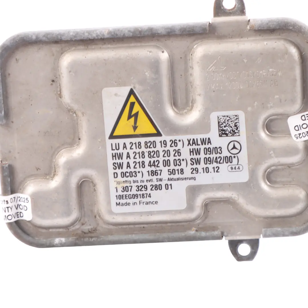 Bi-Xenon Headlight Ballast Module Control Unit to Mercedes CLS C218 with Part number A2188201926 Mercedes CLS C218 Bi-Xenon Headlight Ballast Module Control Unit - SKU A2188201926 - Part number A2188201926