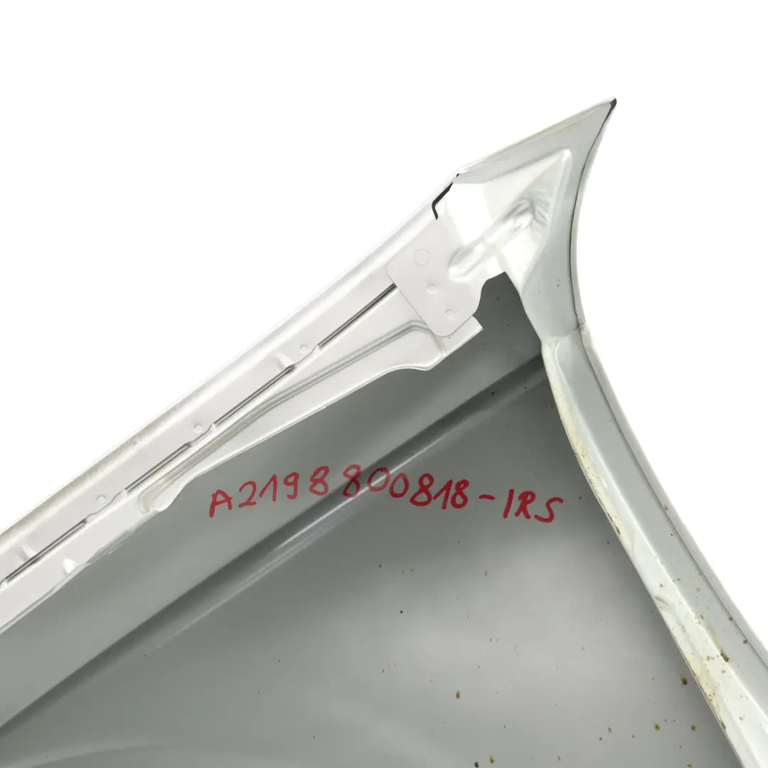 Panel Lateral Delantero Derecho Guardabarros Iridium Silver - 775 para Mercedes C219 con número de pieza A2198800818 Mercedes C219 Panel Lateral Delantero Derecho Guardabarros Iridium Silver - 775 - SKU A2198800818-IRS - Número de pieza A2198800818