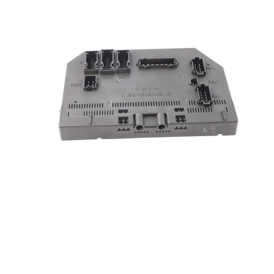 Front Fuse Box Unit to Mercedes W221 with Part number A2215404550 Mercedes W221 Front Fuse Box Unit - SKU A2215404550 - Part number A2215404550