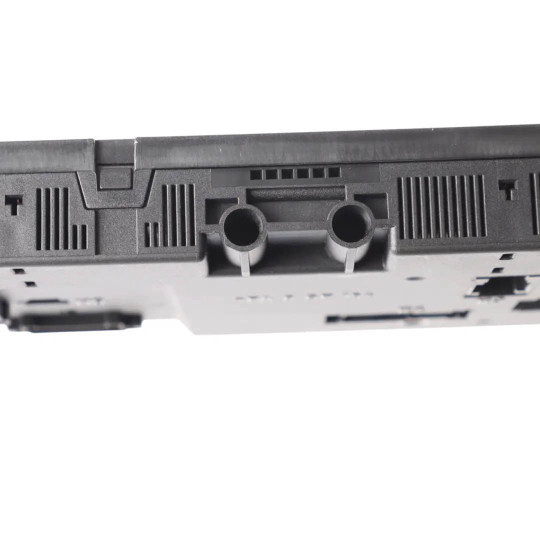 SAM Module Control Unit ECU to Mercedes W221 with Part number A2215404762 Mercedes W221 SAM Module Control Unit ECU - SKU A2215404762 - Part number A2215404762