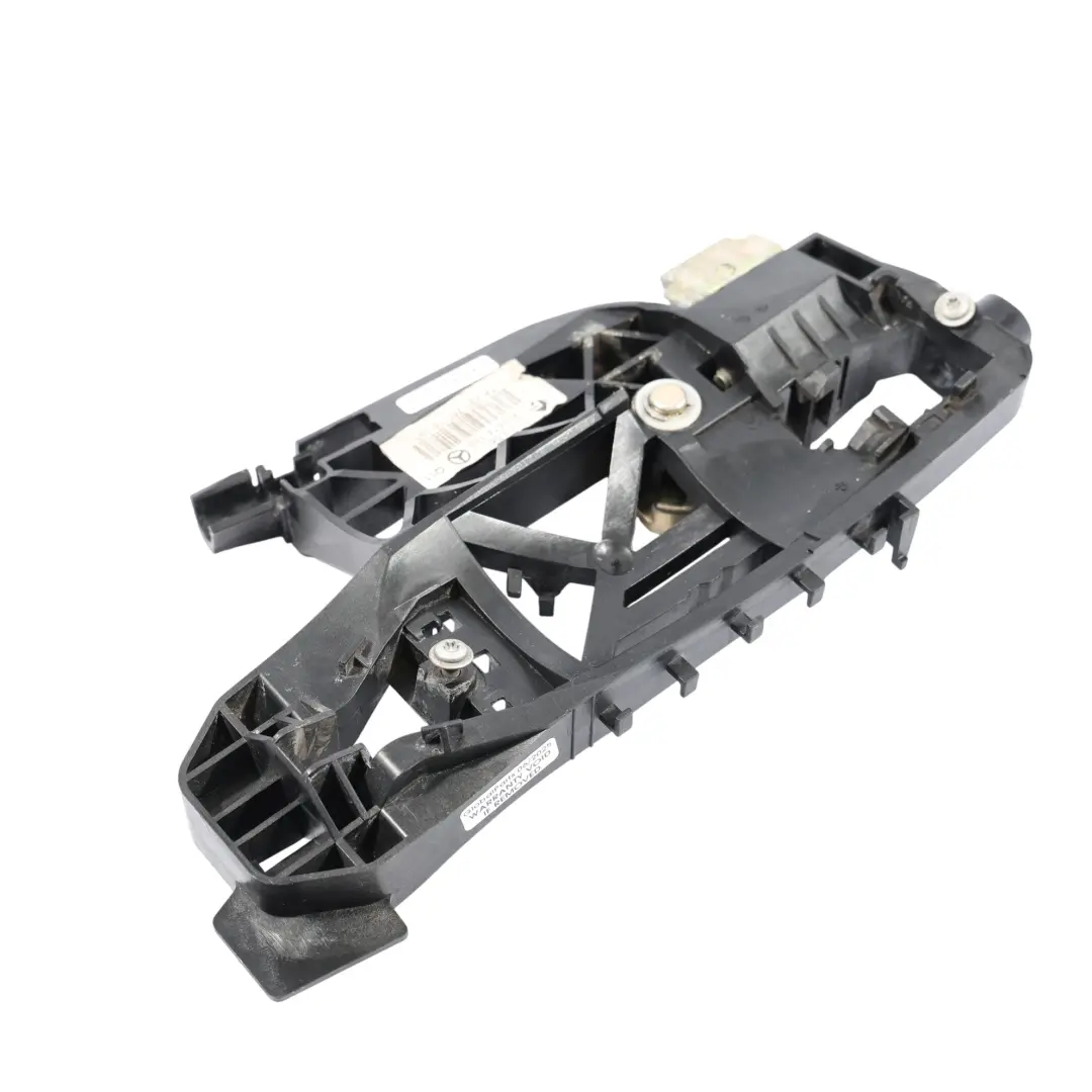 Griffträger Haltesockel Tür Außen Hinten Rechts für Mercedes W221 mit Teilenummer A2217601634 Mercedes W221 Griffträger Haltesockel Tür Außen Hinten Rechts - SKU A2217601634 - Teilenummer A2217601634
