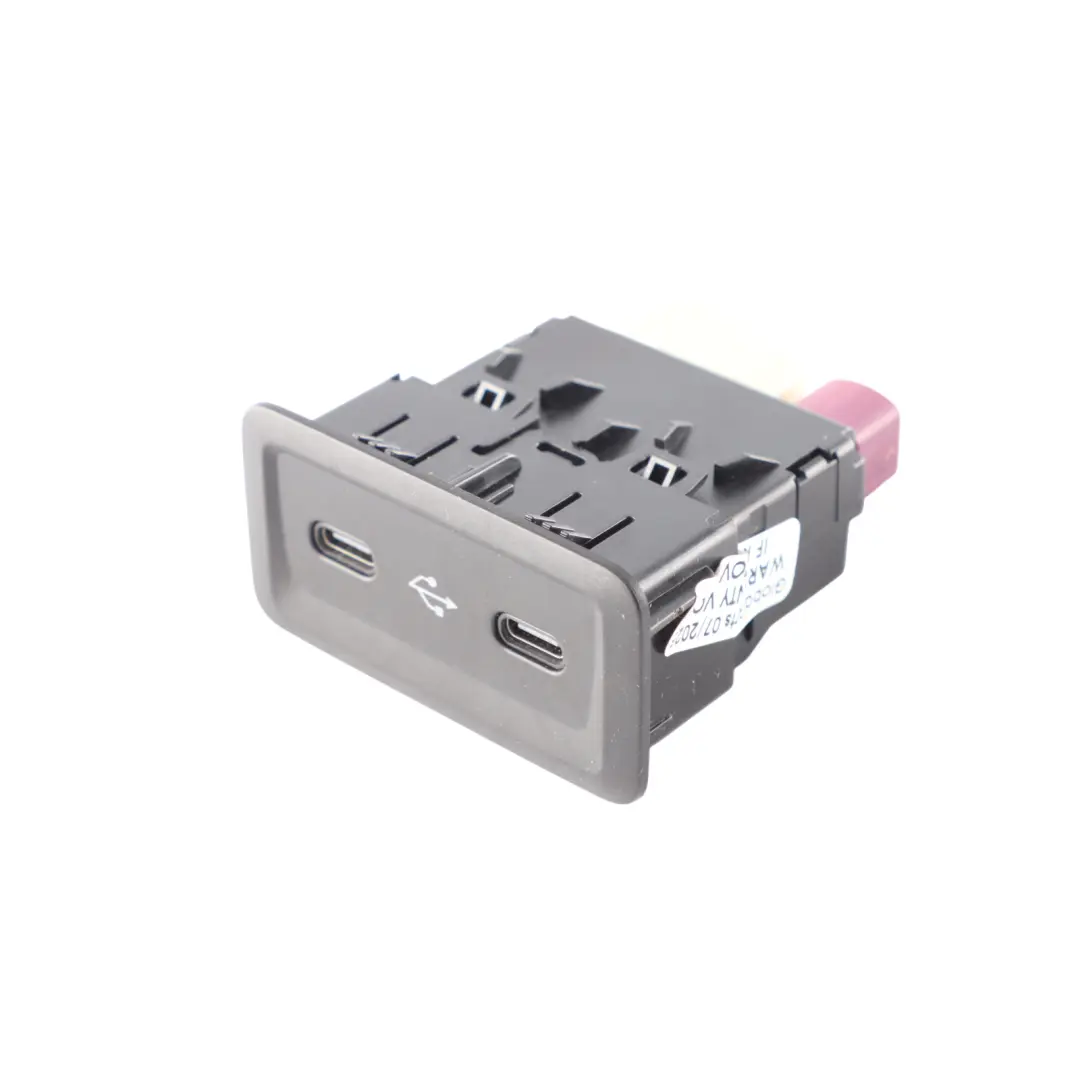 USB Port Type-C Socket Plug Input Connection to Mercedes W206 with Part number A2238204303 Mercedes W206 USB Port Type-C Socket Plug Input Connection - SKU A2238204303 - Part number A2238204303