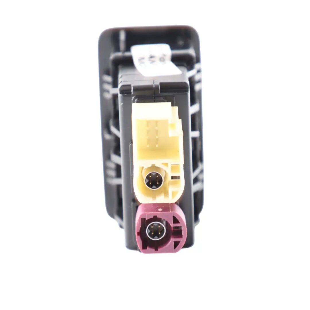 USB Port Type-C Socket Plug Input Connection to Mercedes W206 with Part number A2238204303 Mercedes W206 USB Port Type-C Socket Plug Input Connection - SKU A2238204303 - Part number A2238204303