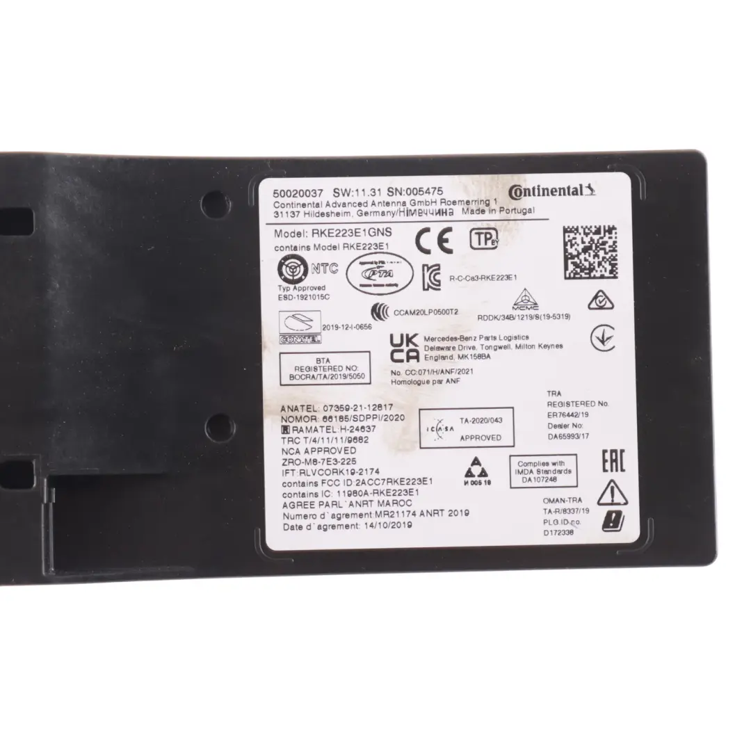 Roof Aerial Antenna Module Unit to Mercedes W206 Rear with Part number A2239051109 Mercedes W206 Rear Roof Aerial Antenna Module Unit - SKU A2239051109 - Part number A2239051109