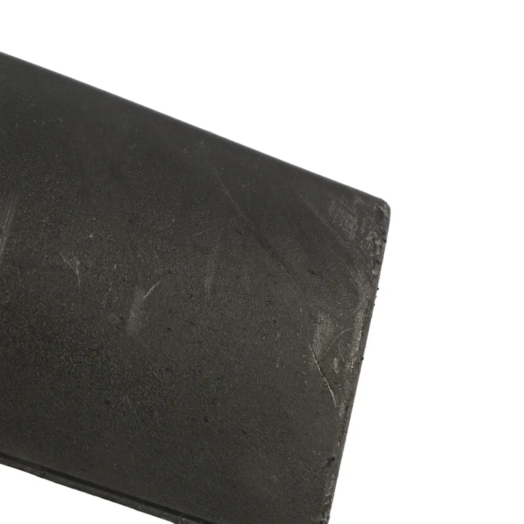 Tapa Embellecedora Parachoques Trasero Derecho para Mercedes C238 con número de pieza A2388859800 Mercedes C238 Tapa Embellecedora Parachoques Trasero Derecho - SKU A2388859800 - Número de pieza A2388859800