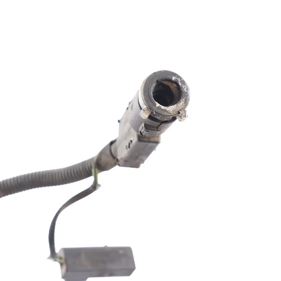 Adblue Pressure Line Pipe Hose to Mercedes W447 with Part number A4474700364 Mercedes W447 Adblue Pressure Line Pipe Hose - SKU A4474700364 - Part number A4474700364