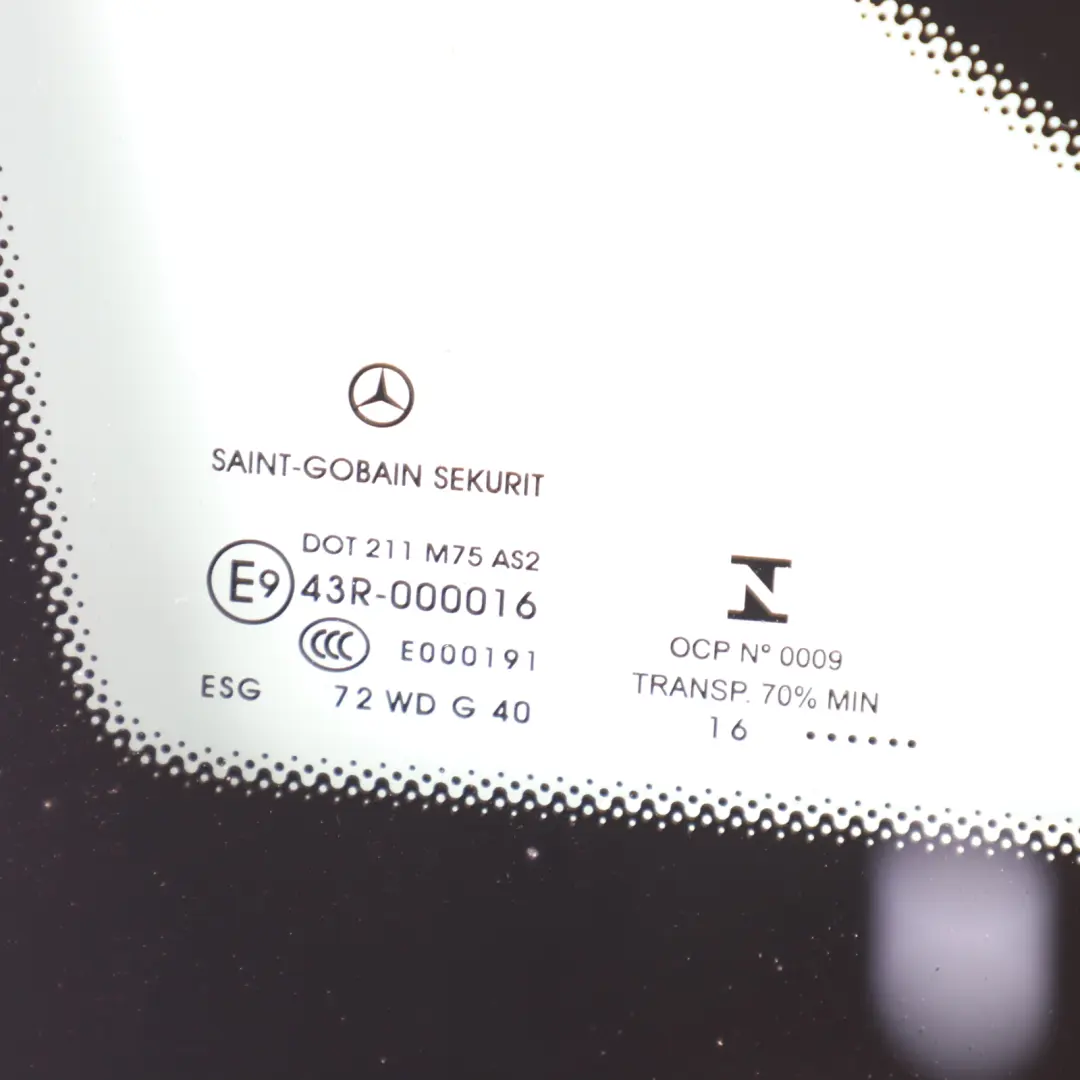 Side Window Mercedes VIto W447 Front Right O/S Fixed Triangle Glass Glazing AS2 to with Part number A4476730405 Side Window Mercedes VIto W447 Front Right O/S Fixed Triangle Glass Glazing AS2 - SKU A4476730405-1 - Part number A4476730405